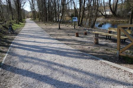 Načrtno in predrzno uničevanje opreme na novi kolesarski povezavi Kamnik–Godič (6)